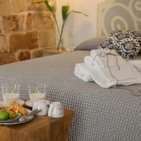 Regina Paola Con Terrazza *